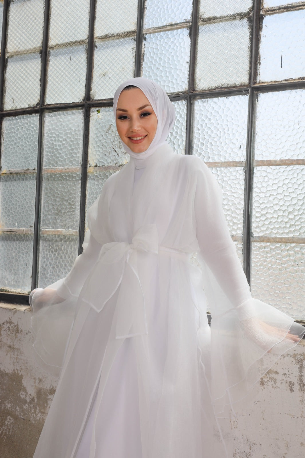 BORCELLA BEYAZ ABAYA