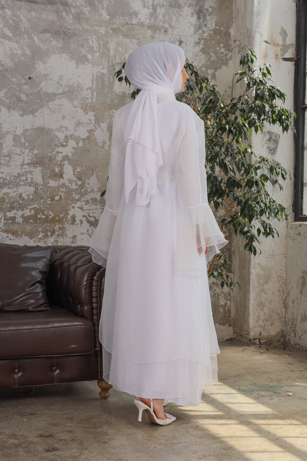 BORCELLA BEYAZ ABAYA