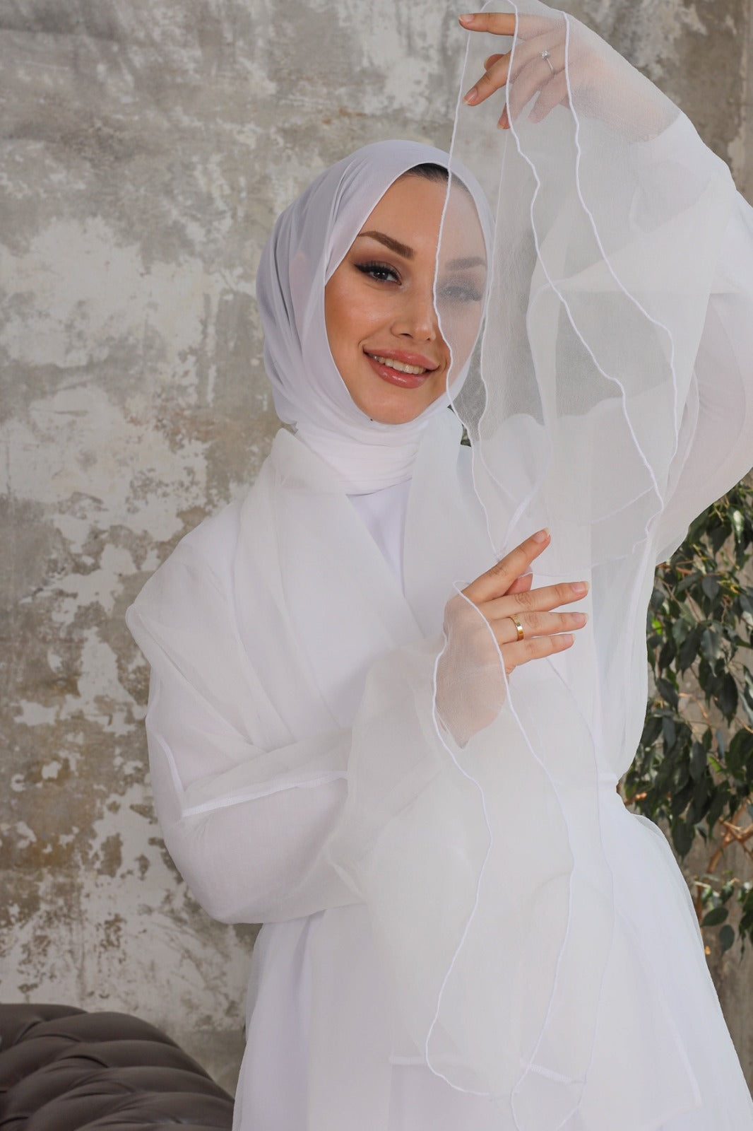 BORCELLA BEYAZ ABAYA