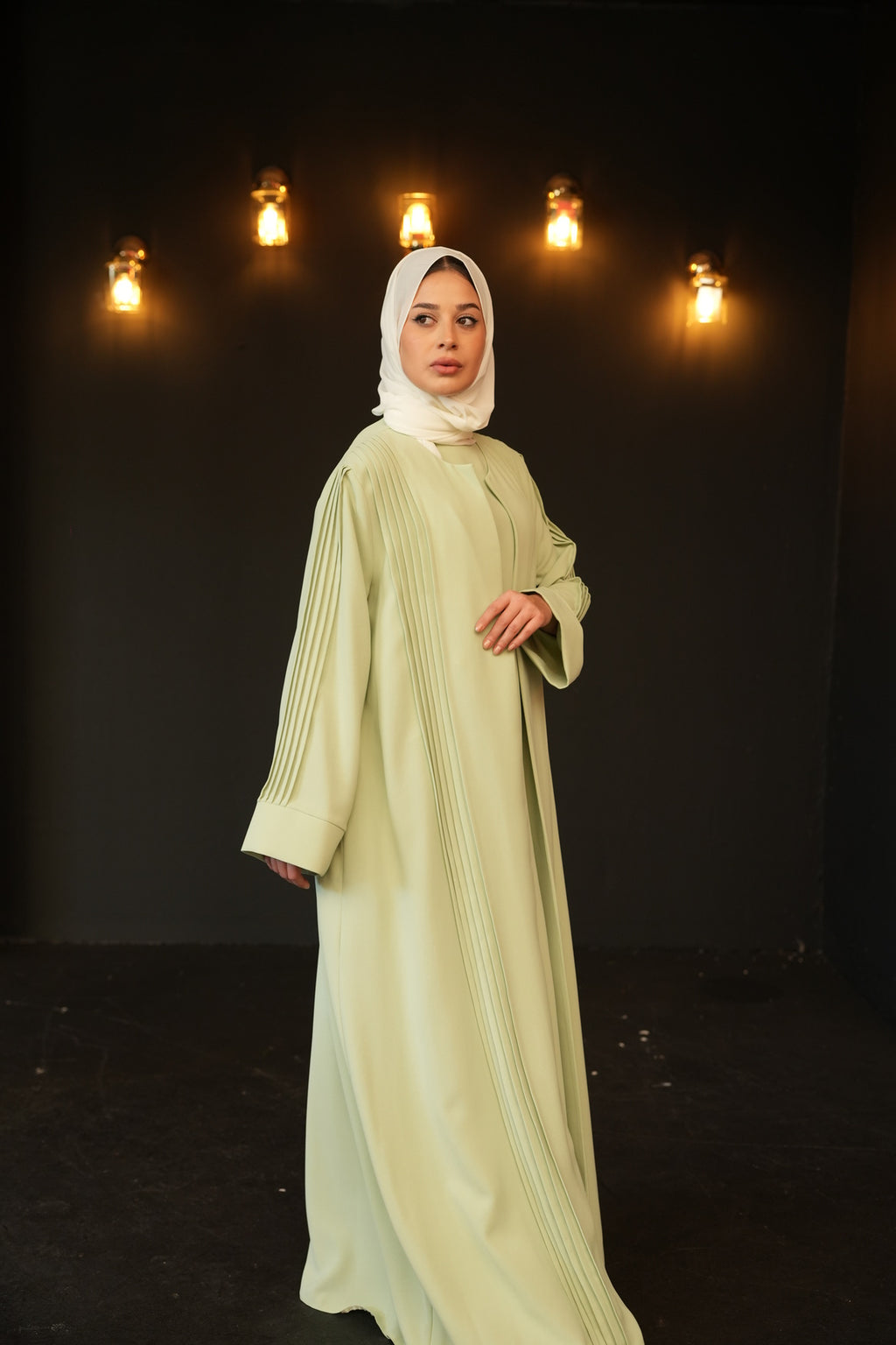 Almira Nervürlü Abaya