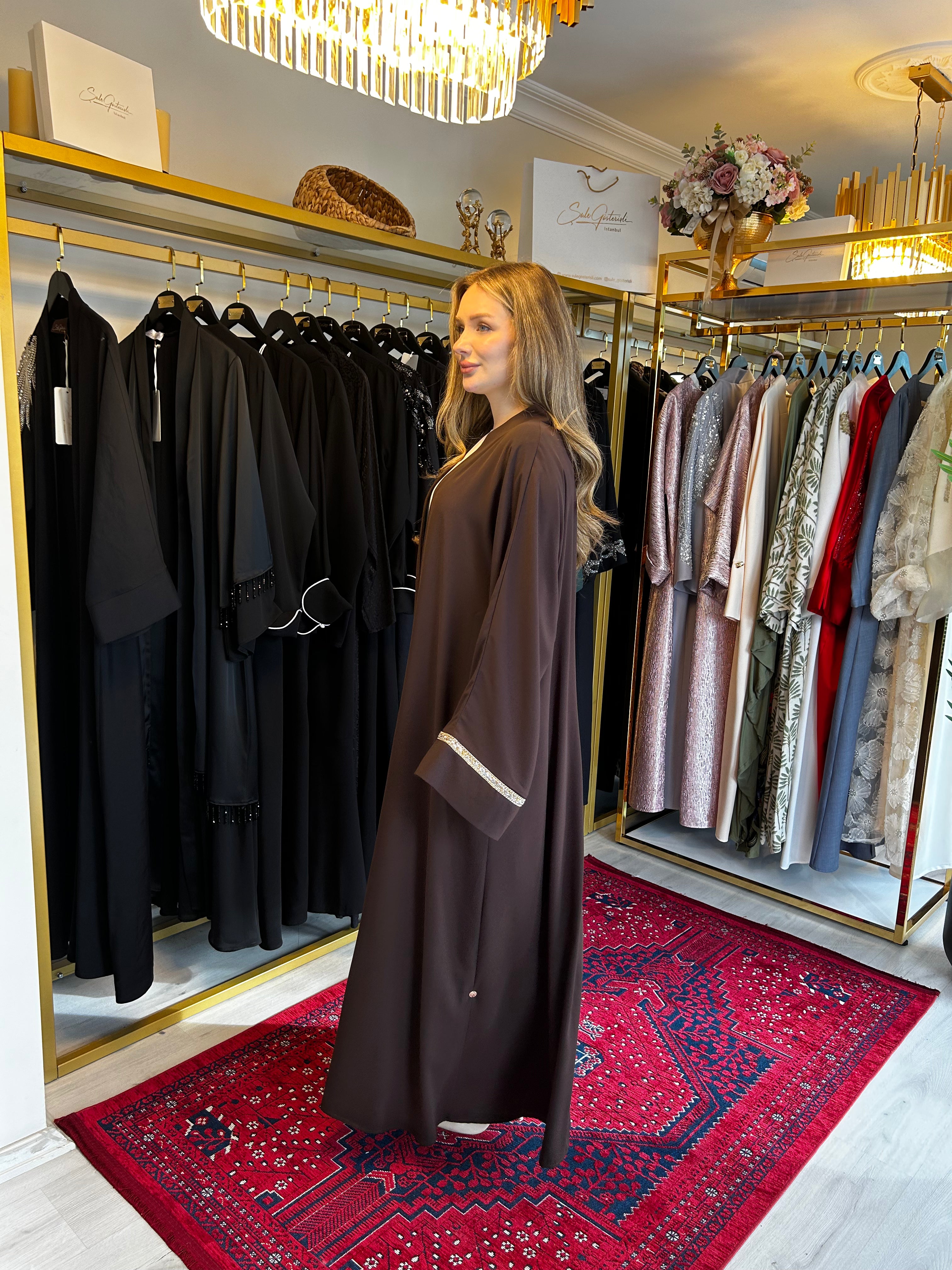 Mahra Abaya