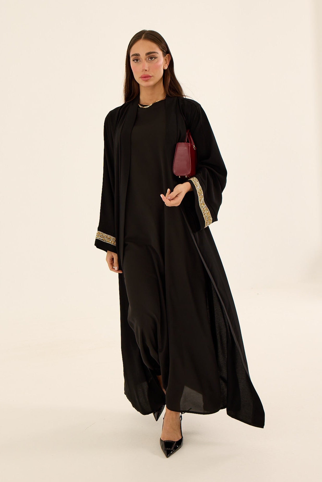 RAVİNA ABAYA