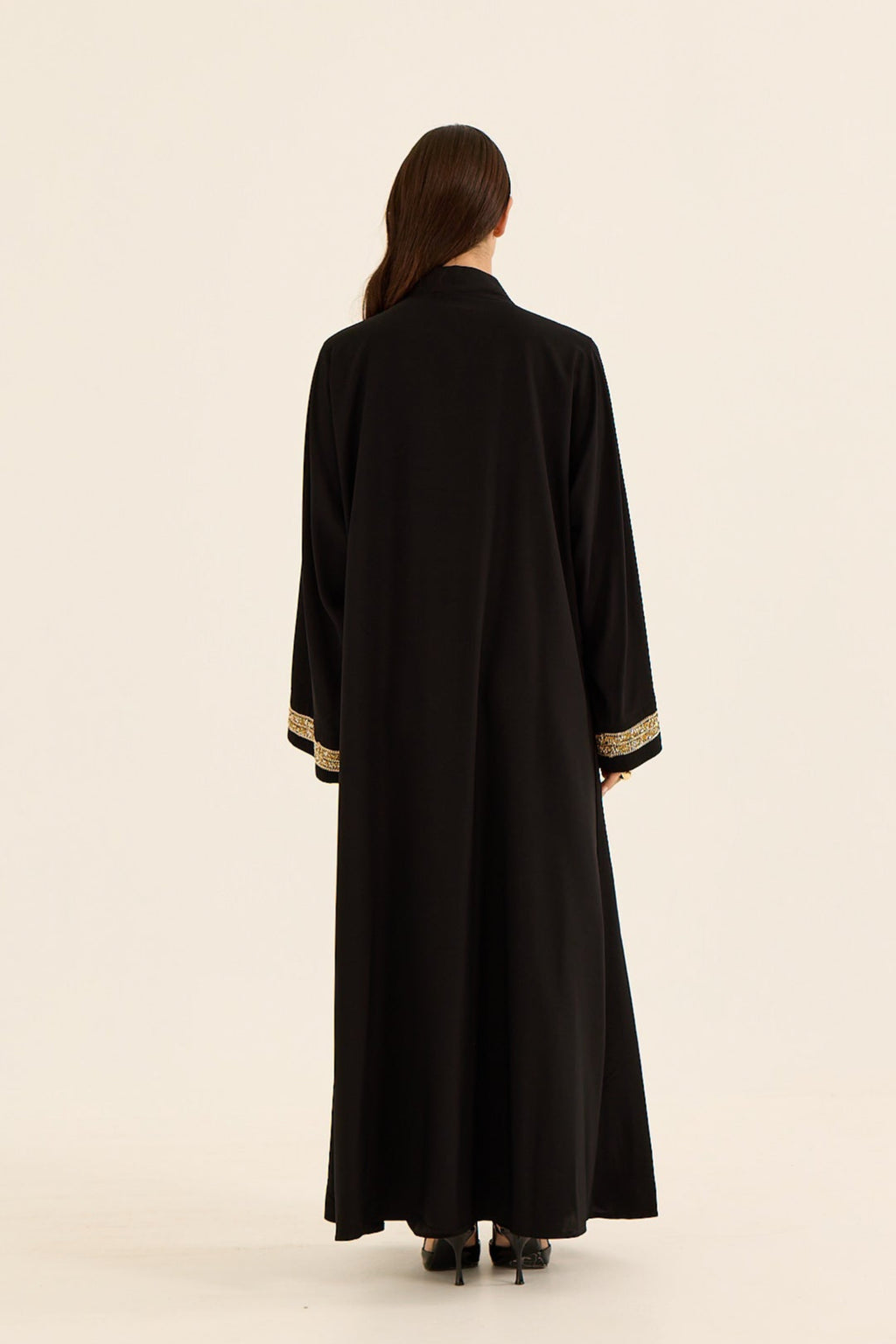 RAVİNA ABAYA
