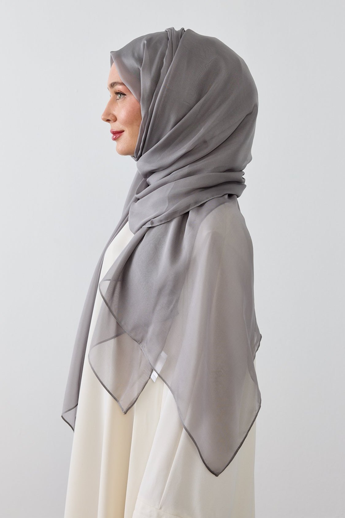 GRİ SAF İPEK ŞAL