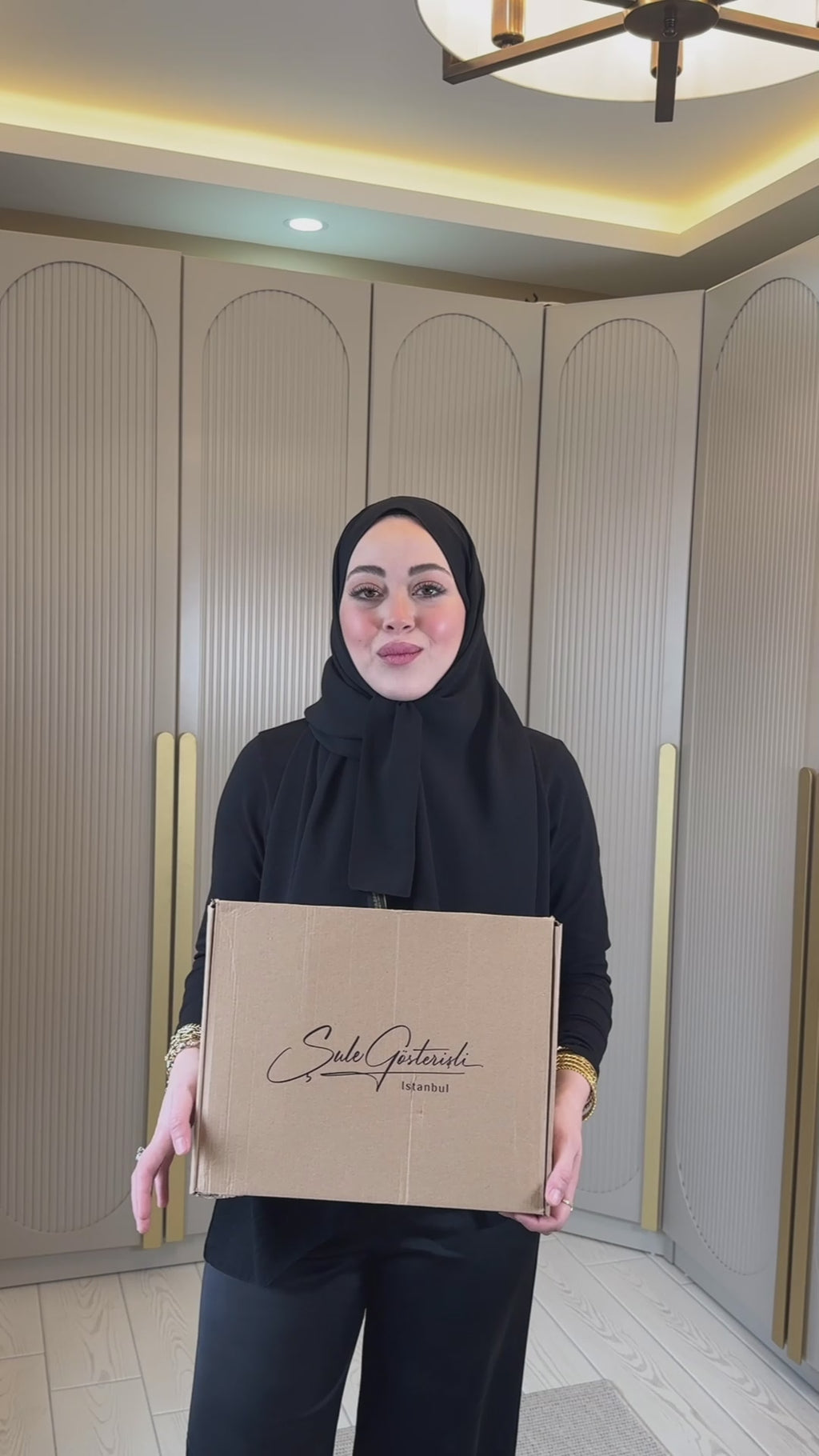 Kadife Lavera Abaya